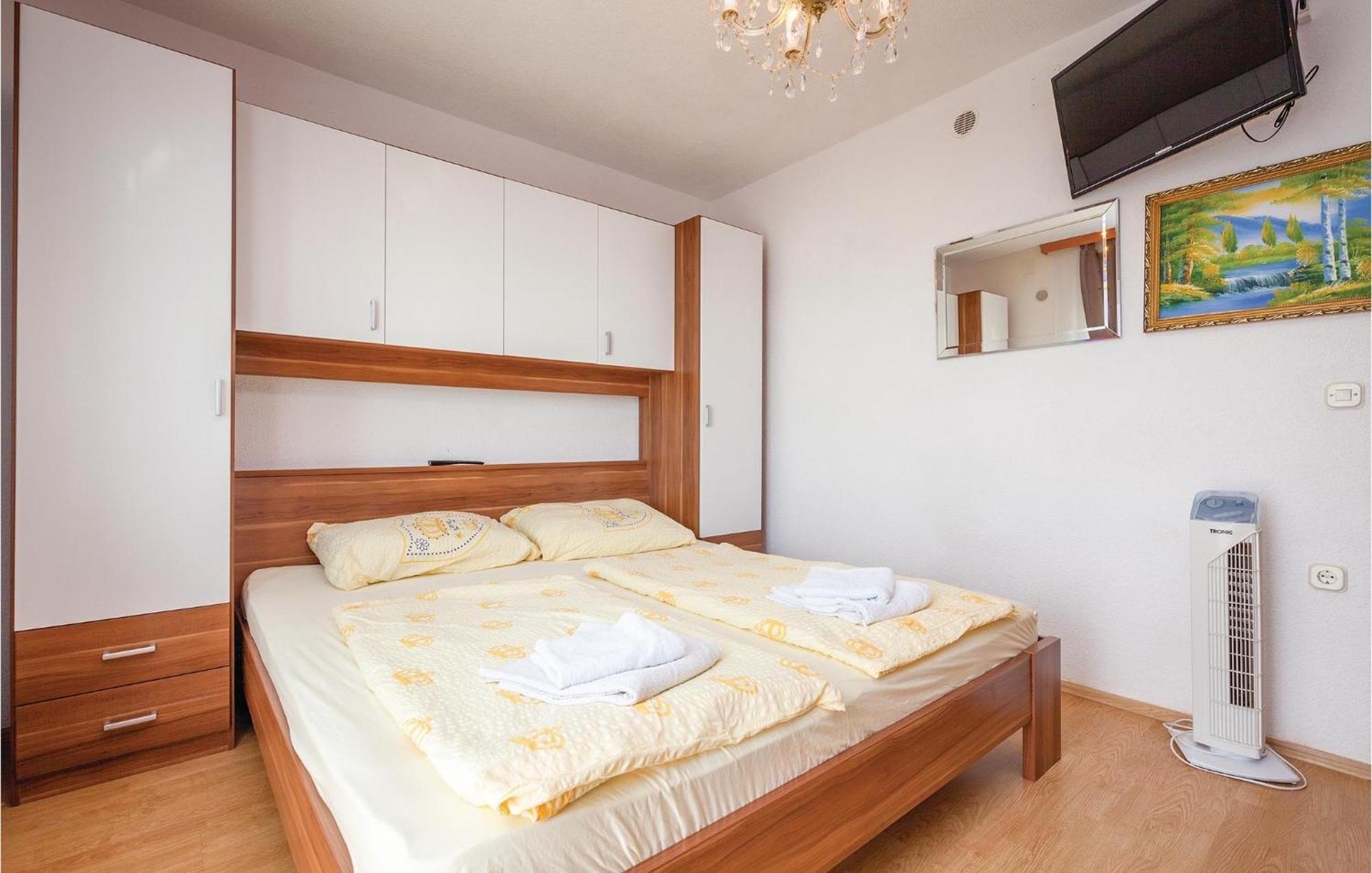 Stunning Apartment In Crikvenica With Wifi Bagian luar foto