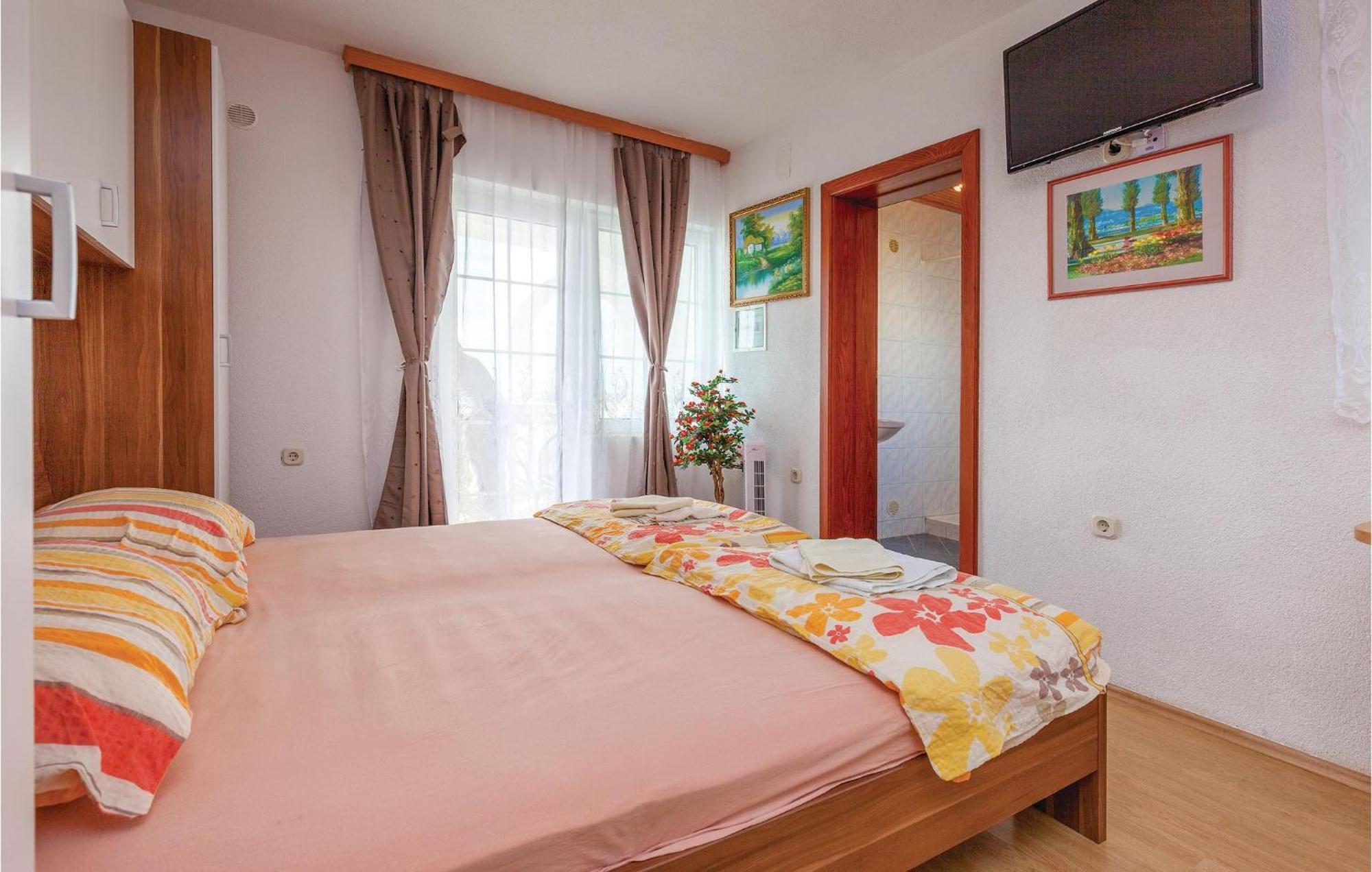 Stunning Apartment In Crikvenica With Wifi Bagian luar foto